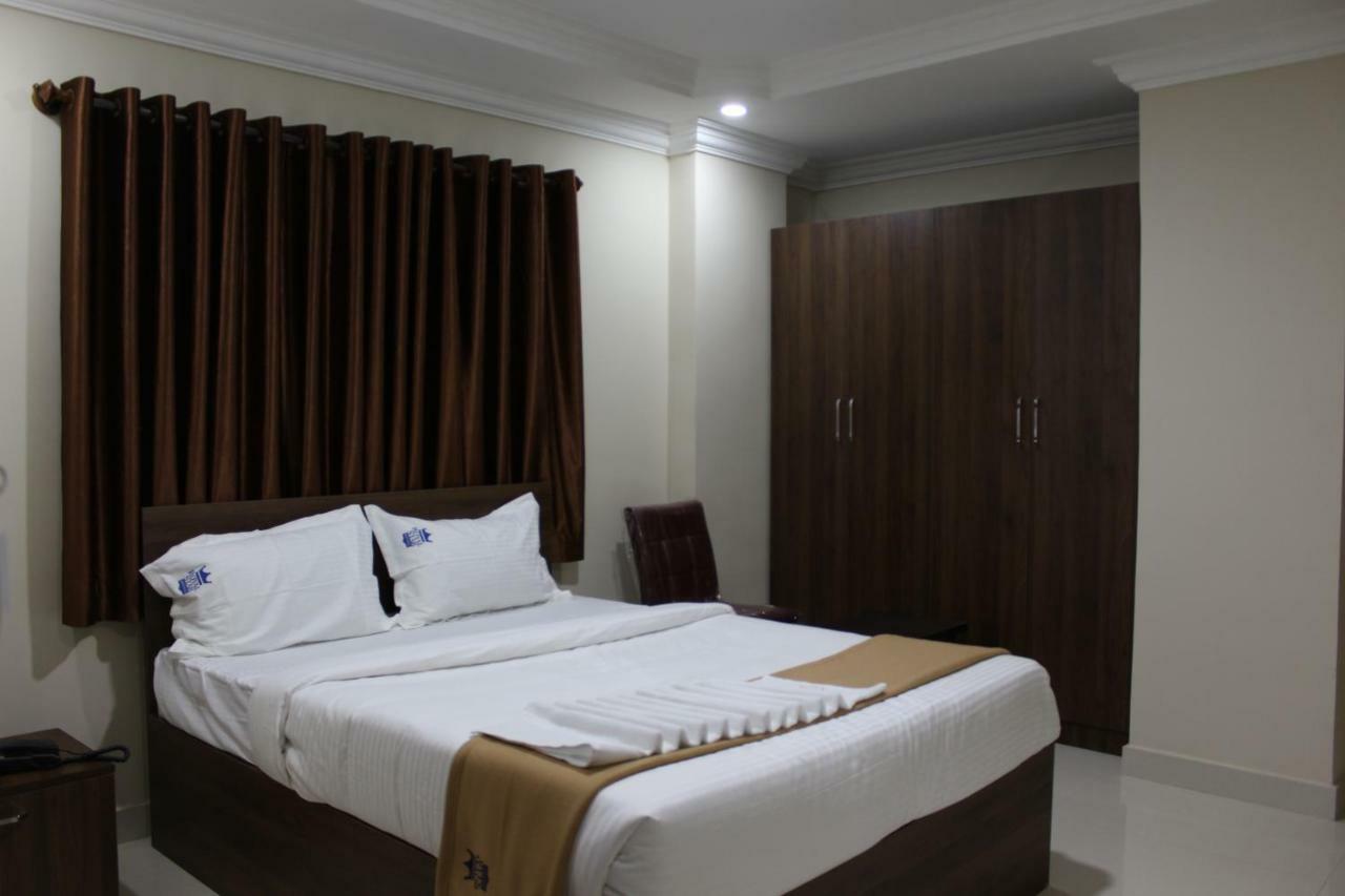 Royal Star Hotels Бангалор Экстерьер фото