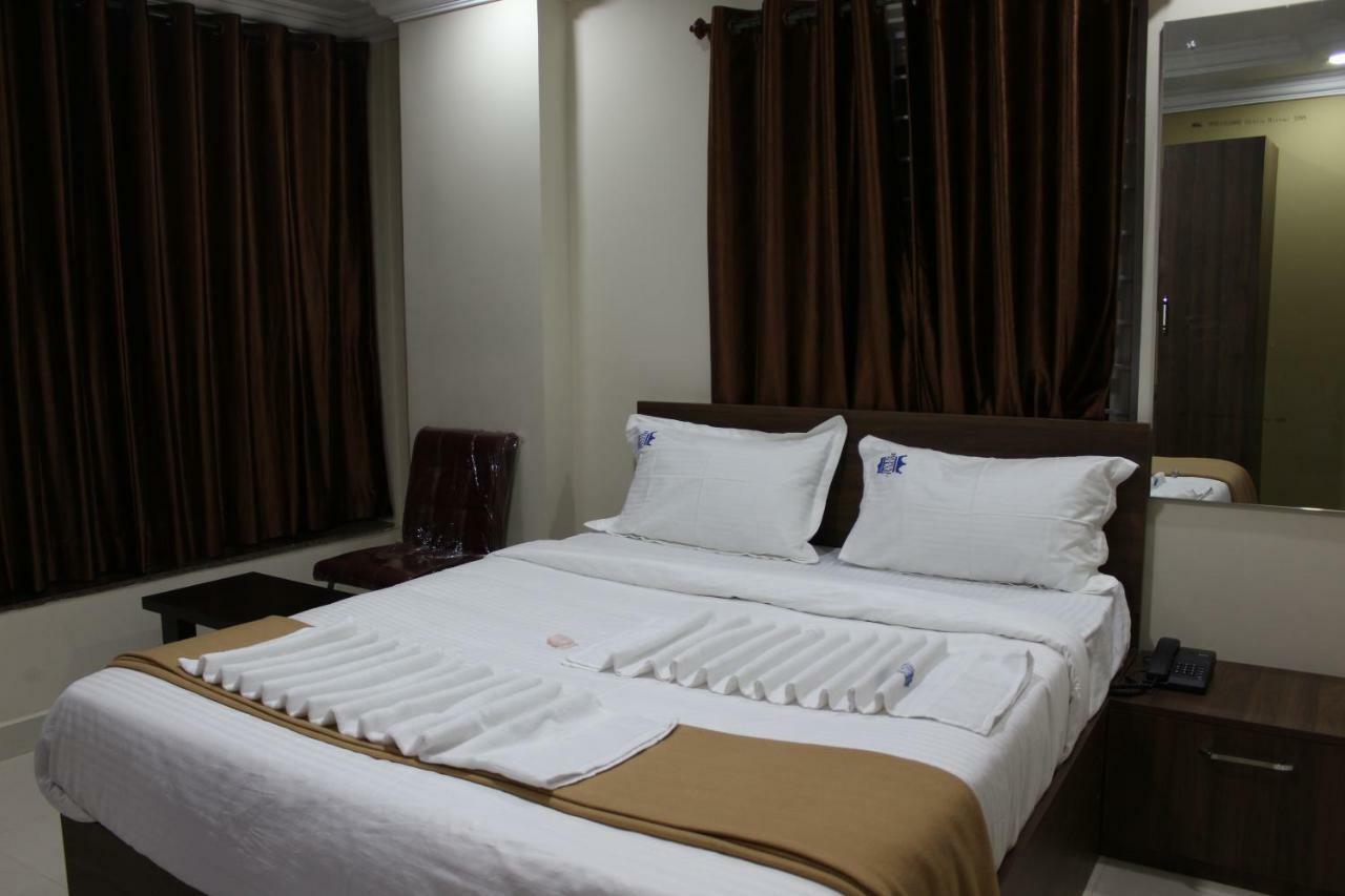 Royal Star Hotels Бангалор Экстерьер фото
