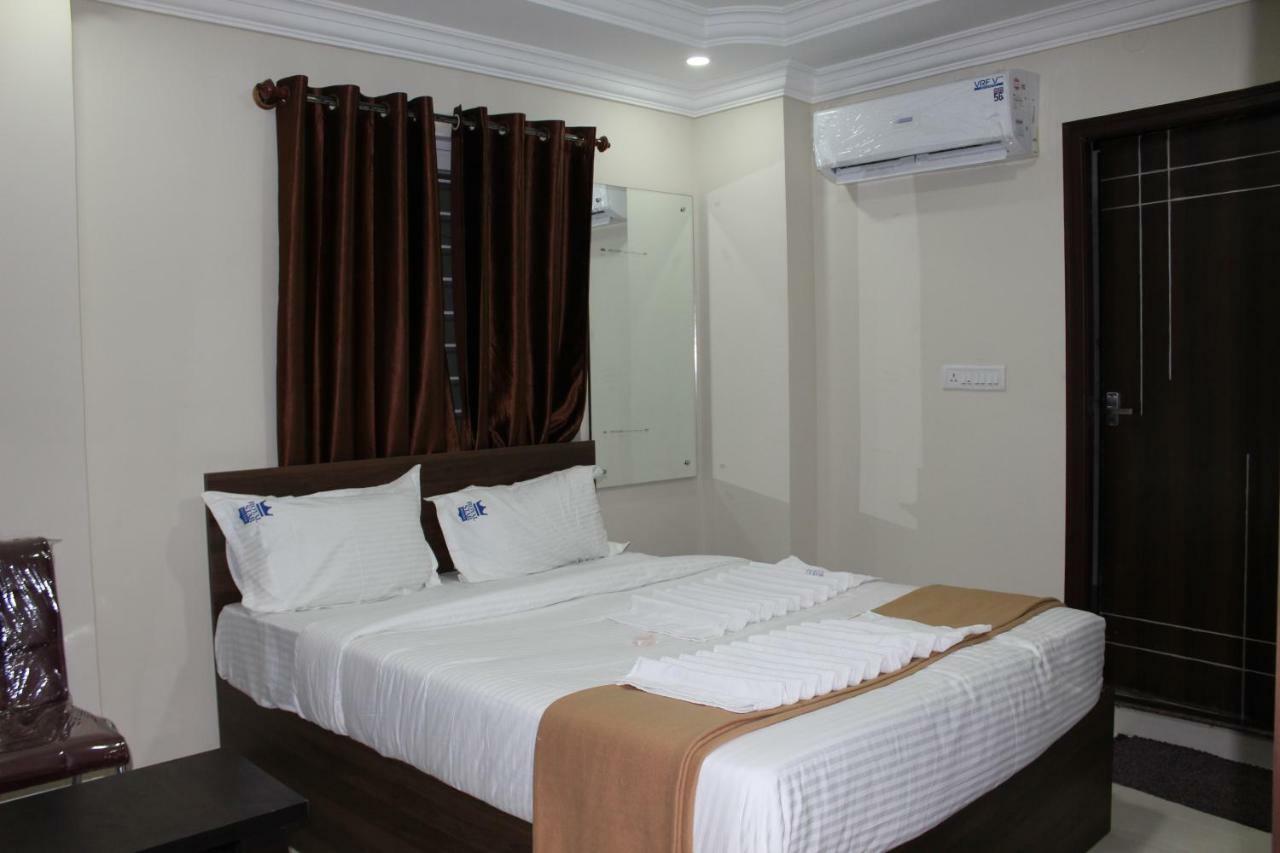 Royal Star Hotels Бангалор Экстерьер фото