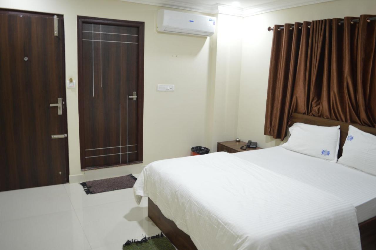 Royal Star Hotels Бангалор Экстерьер фото