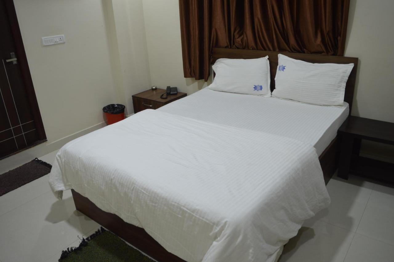 Royal Star Hotels Бангалор Экстерьер фото