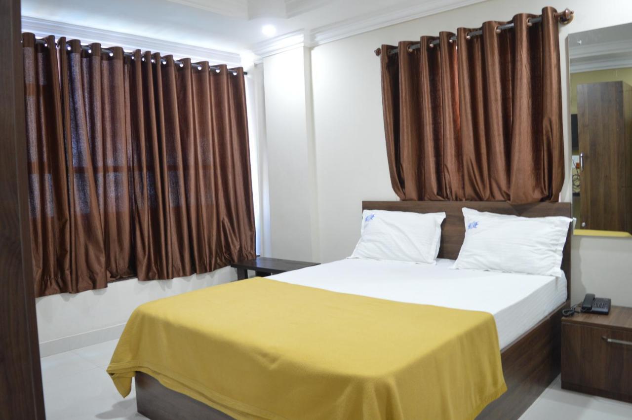 Royal Star Hotels Бангалор Экстерьер фото